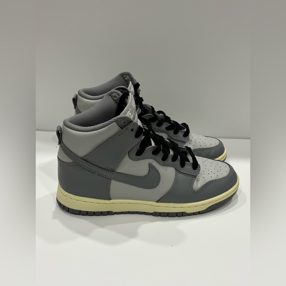 Nike Dunk High Grey White Women’s Size 8.5 Black Laces Retro High Top Sneakers